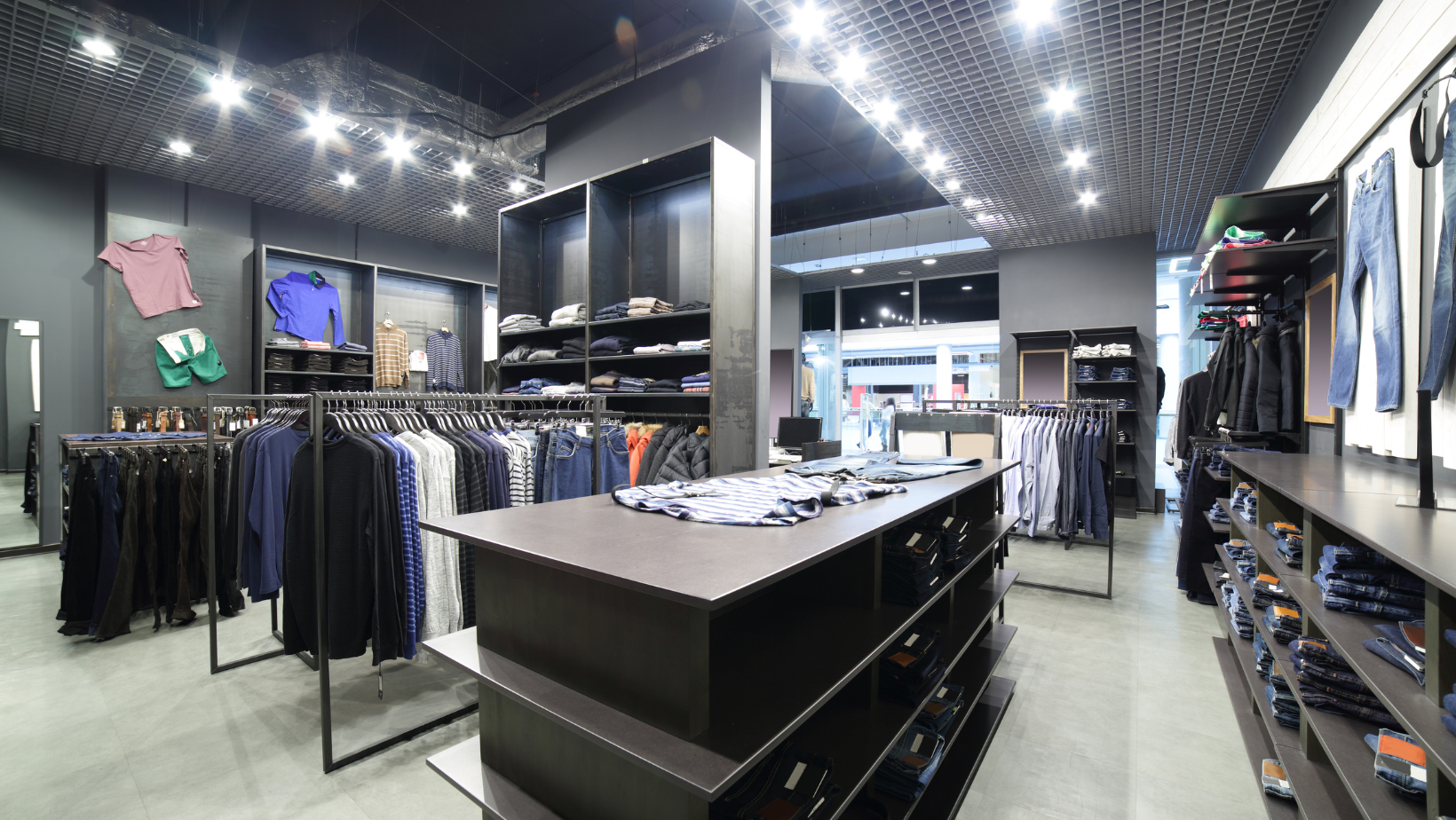 Moda, in arrivo due bandi e un fondo per arginare la crisi di settore